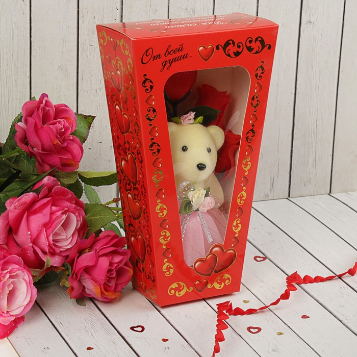 Мишка с розами в коробке &quot;От всей души&quot; 5 красных роз