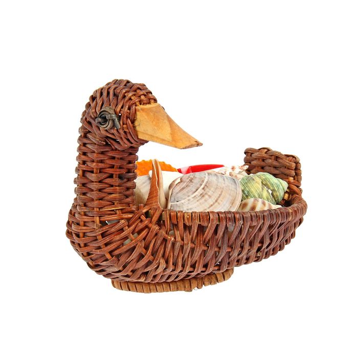 уточка плетеная. корзиночка для пасхальных яиц в виде утки. уточка плетеная. корзина уточка из ротанга. утка с корзинкой.
