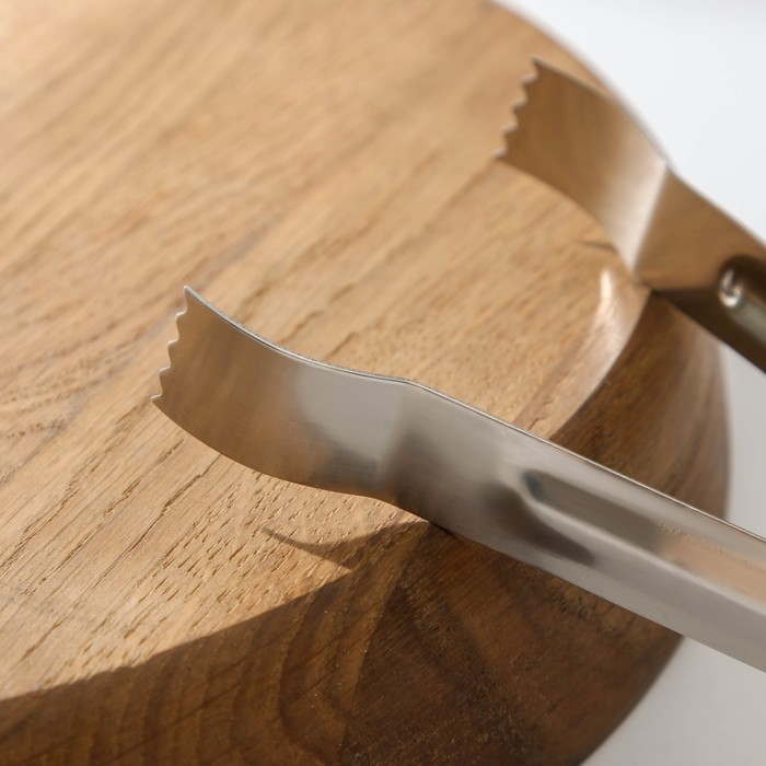 Толщина л да для машины. Лед 15 см. Толщина льда. Лед 15 см. Прочный лед.