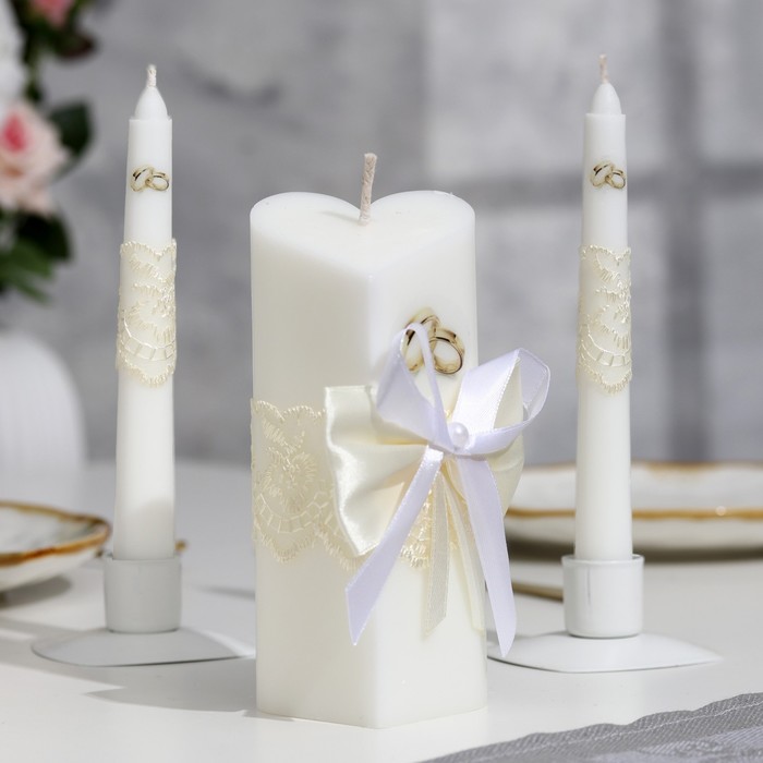 Купить комплект свечей. Набор свечей белый. Бантик для свадебных свечей. Подсвечники для церемонии семейный очаг. Белый домашний очаг.