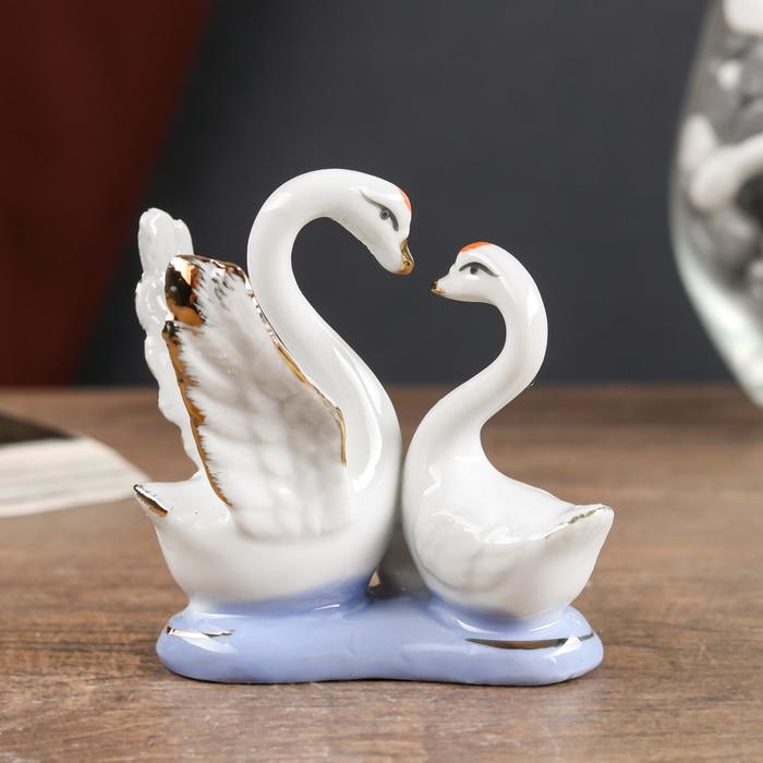 Сахарница кобальт возрождение. Фигурка «голуби». Статуэтка соболь хайта. Фарфор две птицы. Два фарфора.