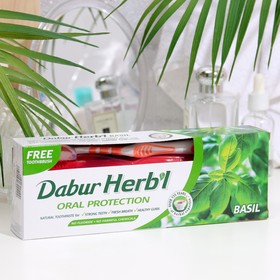 Набор Dabur Herb'l базилик: зубная паста, 150 г + зубная щётка