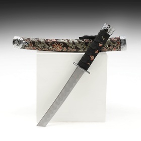 Сувенирное оружие «Катана», с подставкой, чёрные ножны с узорами в виде дракона, 47 см в Донецке