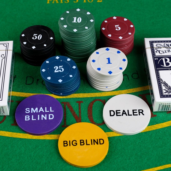 Набор для покера Poker set: 2 колоды карт по 54 шт., 200 фишек, в карусели