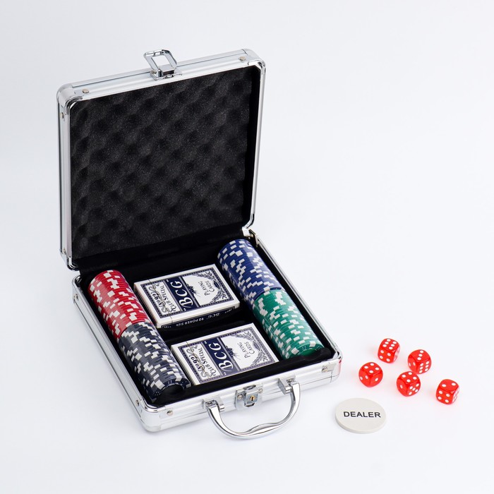 Покер в металлическом кейсе (карты 2 колоды, фишки 100 шт., 5 кубиков), 20 х 20 см