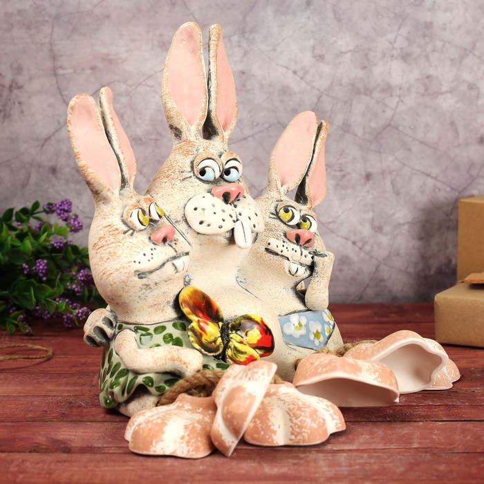 зайка из полимерной глины. заяц из глины. кролик лепка. брошь зайка из полимерной глины для начинающих. пасхальный кролик из глины.