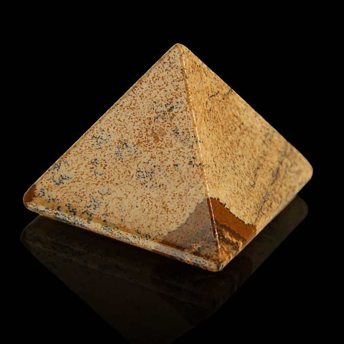 Пирамида из камня. Яшма узорчатая от 28х19мм/20г: коробка