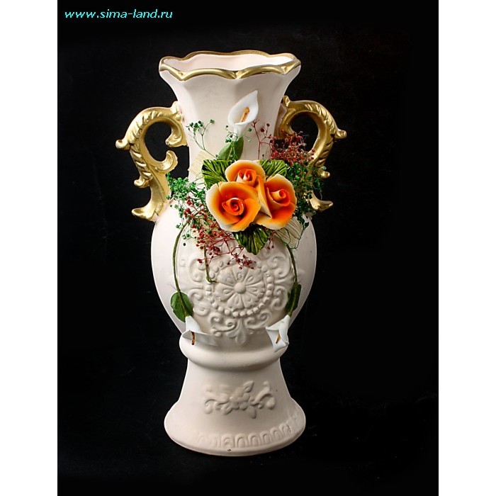 Авито купить вазу ставрополь. Ваза с лепниной. Вазы с лепниной. Фарфоровые вазы с лепниной. Фарфоровые вазы с цветами.
