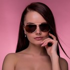 Очки солнцезащитные овальные, оправа под золото, дужки — вставка полосы, линзы коричневые