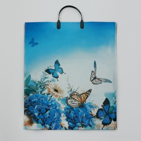 Пакет "Бархатные бабочки", полиэтиленовый с пластиковой ручкой, 38 х 45 см, 100 мкм