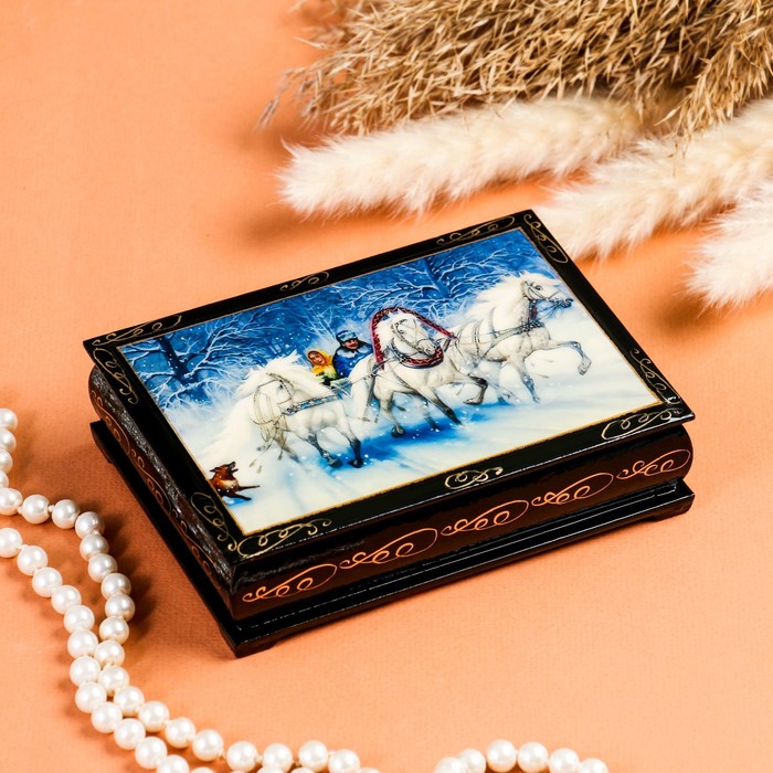 Шкатулка «Зимняя тройка», 10×14 см, лаковая миниатюра