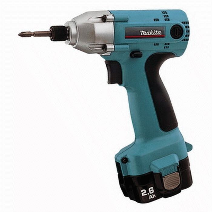 Дрель-шуруповерт Makita 6990 DWAE, 9,6 В, 90 Нм, 2 А/ч