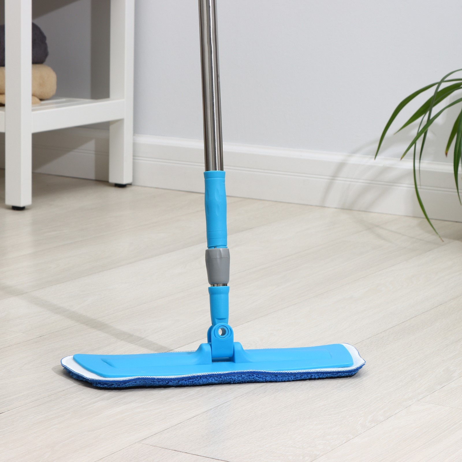 Flat MOP, telescopic handle 79120 cm, MOP head made of microfiber