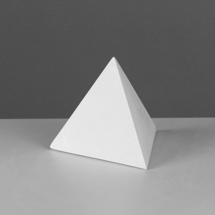 Геометрическая фигура пирамида правильная «Мастерская Экорше», 15 см (гипсовая)