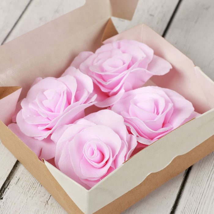 Набор розочек. Цветы из фоамирана в коробке. Розы из фоамирана в коробке. Цветы из фоамирана в коробочке. Коробочка с цветами из фоамирана.
