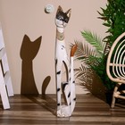 Сувенир дерево "Серая кошка в  ошейнике с ящерками" 100х16х7 см - фото 7240804