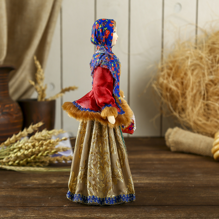 .Кукла СССР - Деревянная игрушка - девочка баба барыня- В платке-дерево