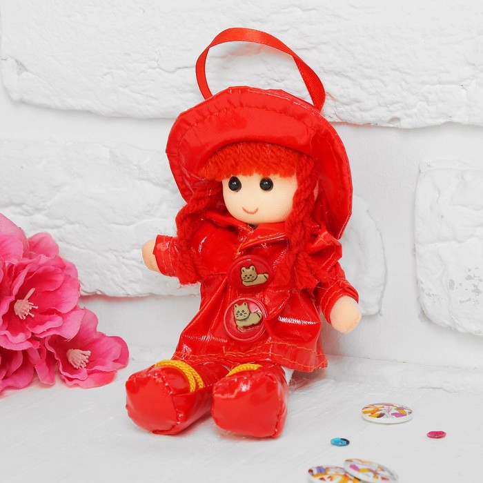 Мягкая кукла в плаще и шляпке, цвета МИКС - фото 4211088