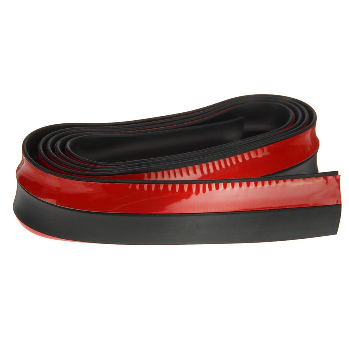 Защитная лента для юбки бампера, черная с красной окантовкой,  длина 2,5 м, высота 5 см,
