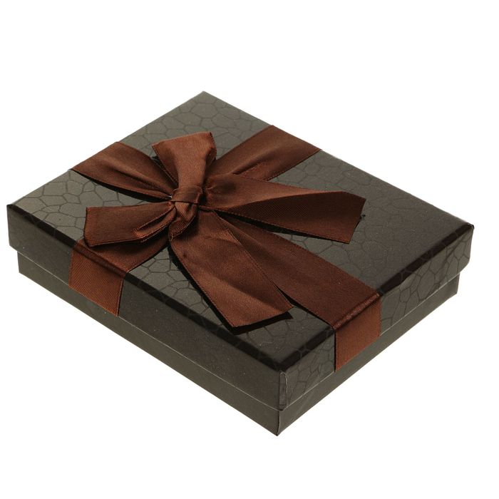Подарок черного цвета. Подарочная коробка коричневая. Дорогие подарочные коробки. Коричневая коробка для подарка. Подарочная коробка черная.