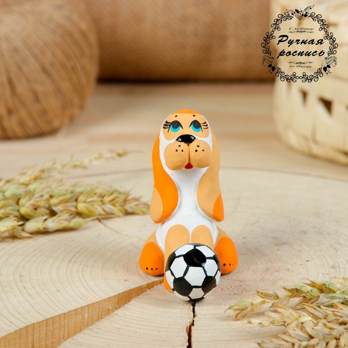 Сувенир ковровская глиняная игрушка «Собачка с мячом»