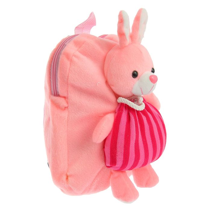 Заяц с рюкзаком