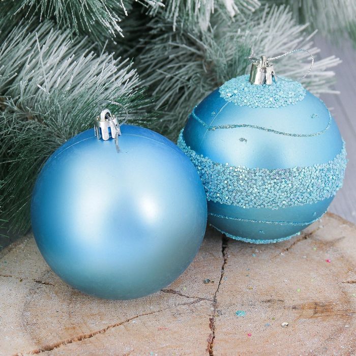 Синие шары на елку. Голубой елочный шар. Голубые елочные шары. Елка с голубыми шариками. Голубой новогодний шарик.