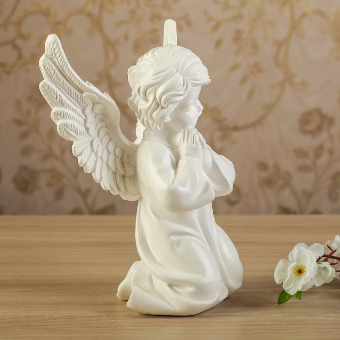 Изумительная статуэтка ангела в гипсе