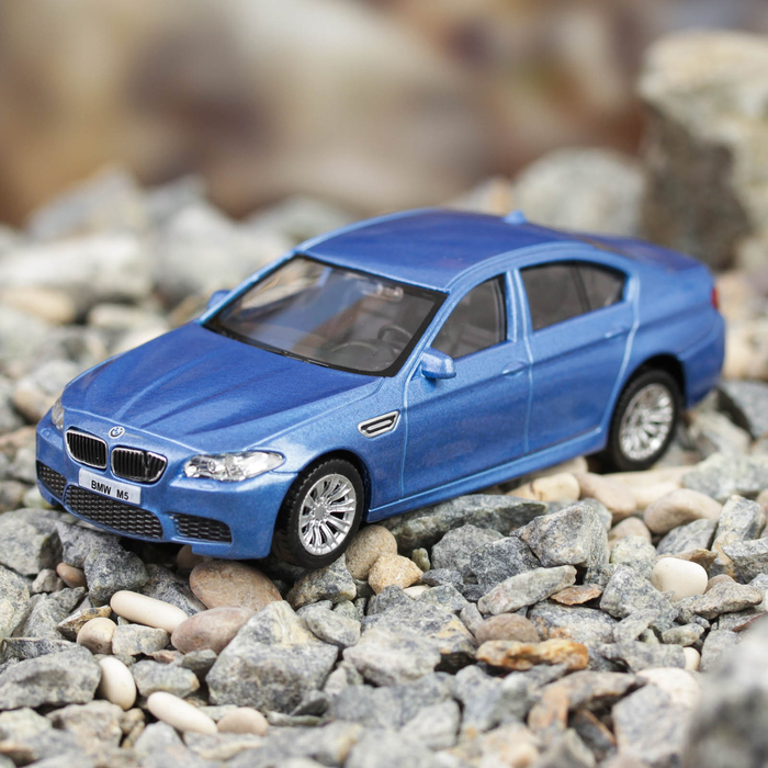 Машина металлическая BMW M5, без механизмов, 2 цвета МИКС, масштаб 1:43