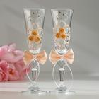Набор свадебных бокалов "Восторг", с лепниной, бисером и бантами, персиковый - фото 456338