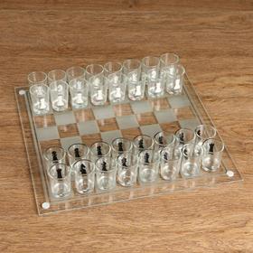 Игра "Пьяные шахматы", 32 рюмки, поле 35х35 см