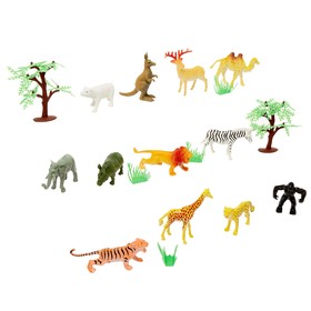 Set of animals "wild nature" with accessories 12 figures