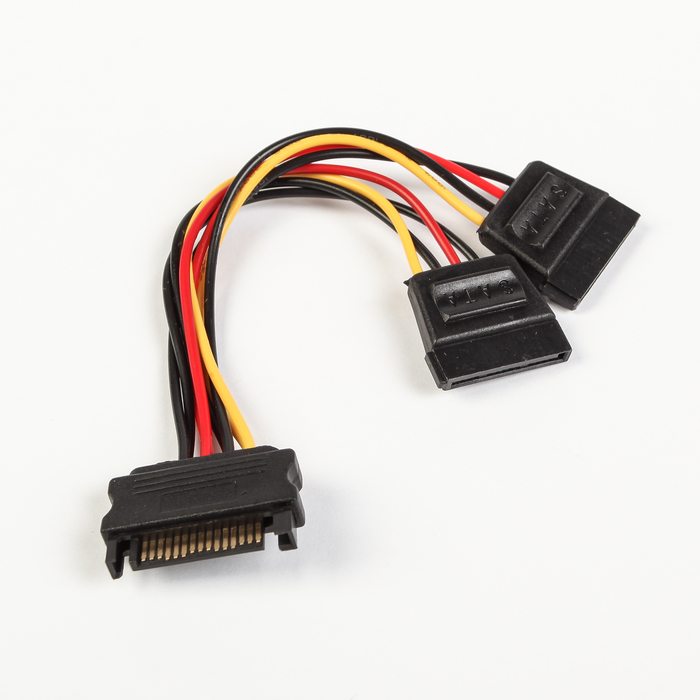 Кабель питания SATA Cablexpert, 15pin (M)/2x15pin(F), на 2 SATA устройства, 15см