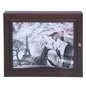 Ключница  "Поцелуй в Париже" венге 26х31 см