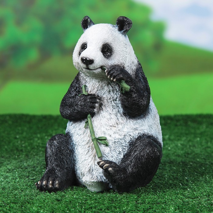 Когда вышла 1 панда. Садовые фигуры Панда. Садовая фигурка Панда. Скульптура Панда. Садовая фигурка Панда большая.