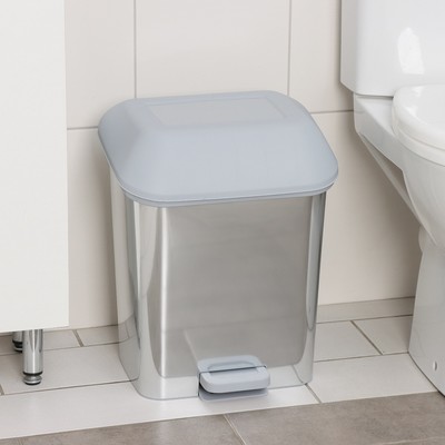 Контейнер с педалью, 15 л