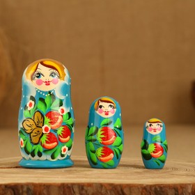 Матрёшка «Земляничка», голубое платье, 3 кукольная, 10 см в Донецке