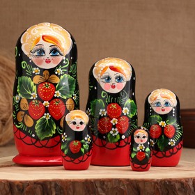 Matryoshka zemlyanichka, red dress, 5 doll, 15 cm