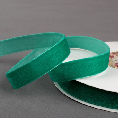 Лента бархатная