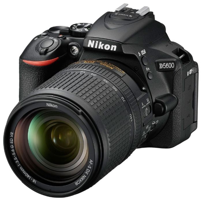 Зеркальный Фотоаппарат Nikon D5600, 24.2 Mpix, 1080 p, Full HD, SDXC Li-ion, черный