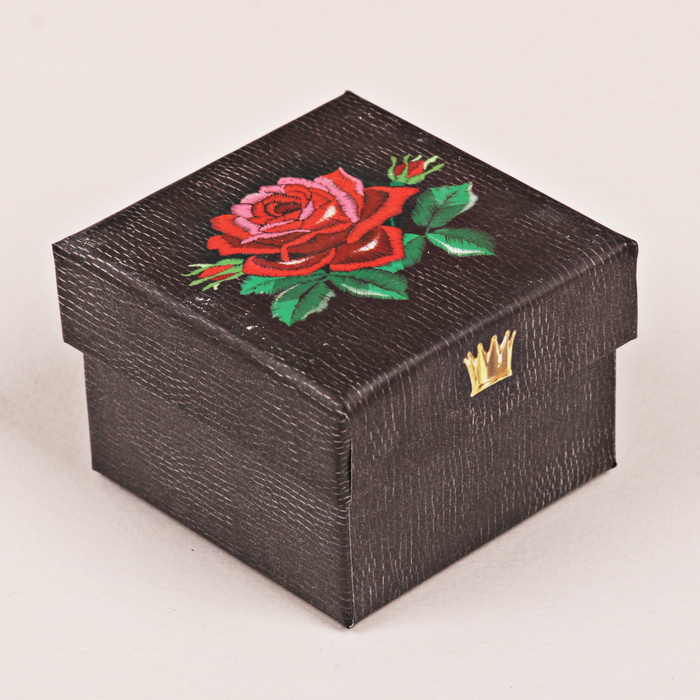 Коробки от производителя дешево купить. Коробочка для подарка. Подарочная коробка черная. Подарочные коробки для цветов. Подарочная коробка брендовая.
