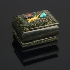 Шкатулка ′Урал′ прямоугольная, змеевик, с декоративным камнем, 7,5х5,5х5,5 см в Донецке