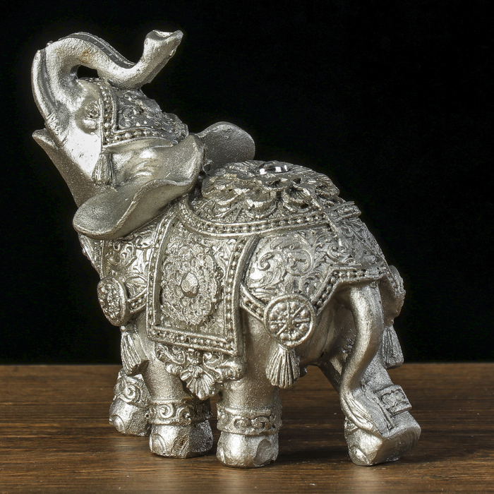 Сайт слон интернет магазин. Фигурка слон. Статуэтка слон из серебра. Слоник серебро. Фигурка серебряный Слоник.