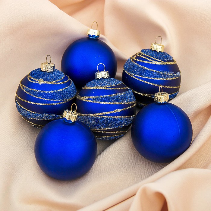 Синие шары на елку. Елочные игрушки синие. Синие новогодние шары. Синие елочные шары. Елочные игрушки синего цвета.