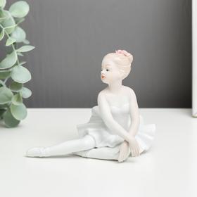 {{photo.Alt || photo.Description || 'Сувенир керамика &quot;Малышка-балерина в белом платье - Репетиция&quot; 11х13х9,5 см'}}