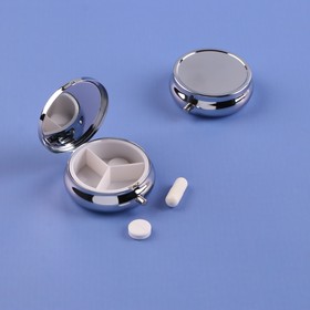 Таблетница с зеркальной поверхностью, 3 секции, круг, цвет серебряный