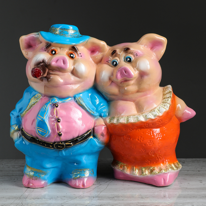 Пара свинок. Красивые керамические свинки. Керамика со свинкой внутри. Копилка для пары. Псков Свинка керамика.