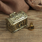 Treasure chest of happiness with the Golden toad, 3.5 x 2.7 cm