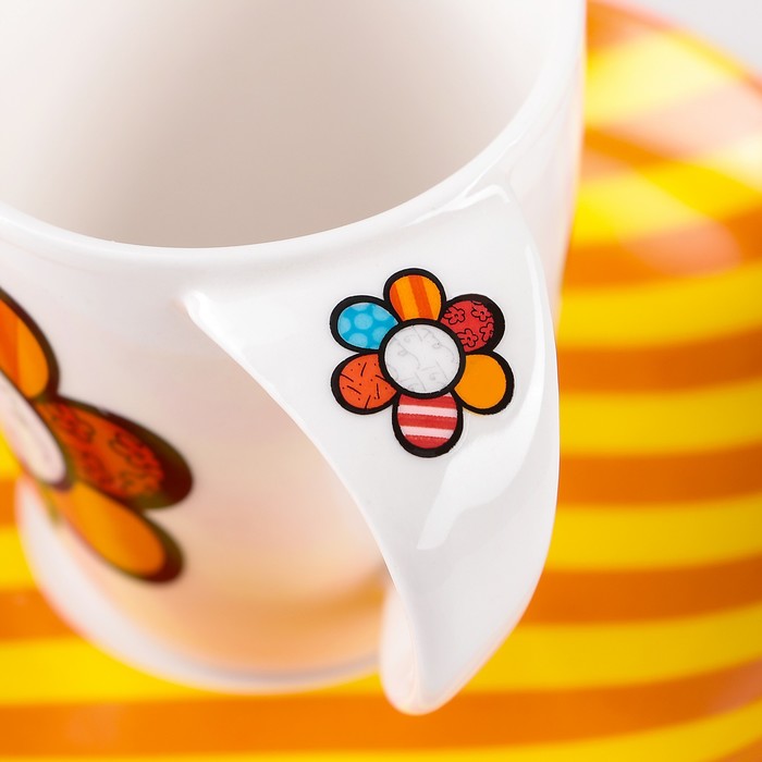 Cup with strip