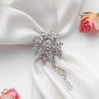 Кольцо для платка "Цветок" астра с подвесками, цвет белый в серебре - фото 6617784